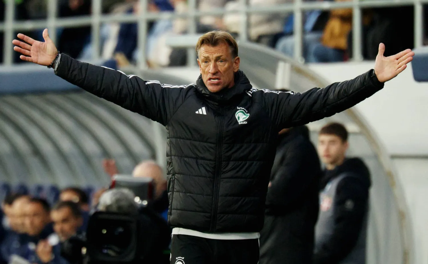 You are currently viewing رينارد قد يستقيل من تدريب المنتخب السعودي برغبته الشخصية