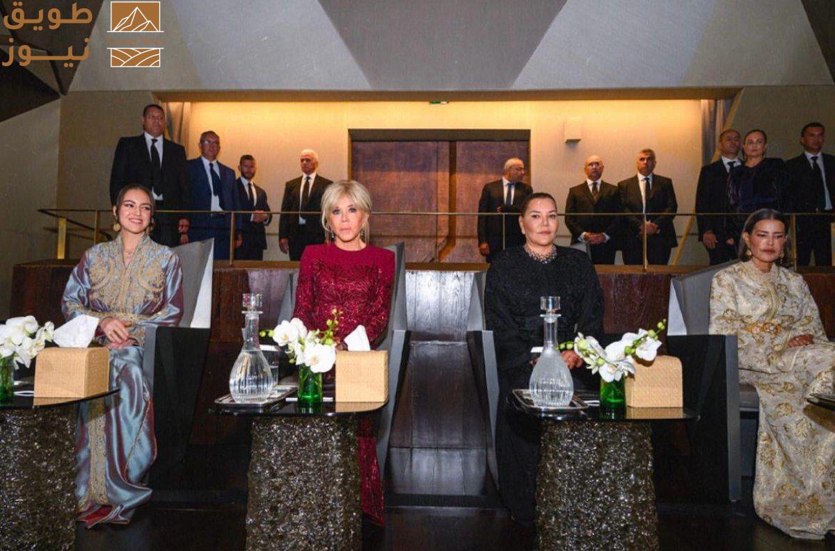 You are currently viewing في ليلة استثنائية.. أميرات المملكة المغربية وعقيلة الرئيس الفرنسي يشهدن العرض الافتتاحي للمسرح الملكي في الرباط