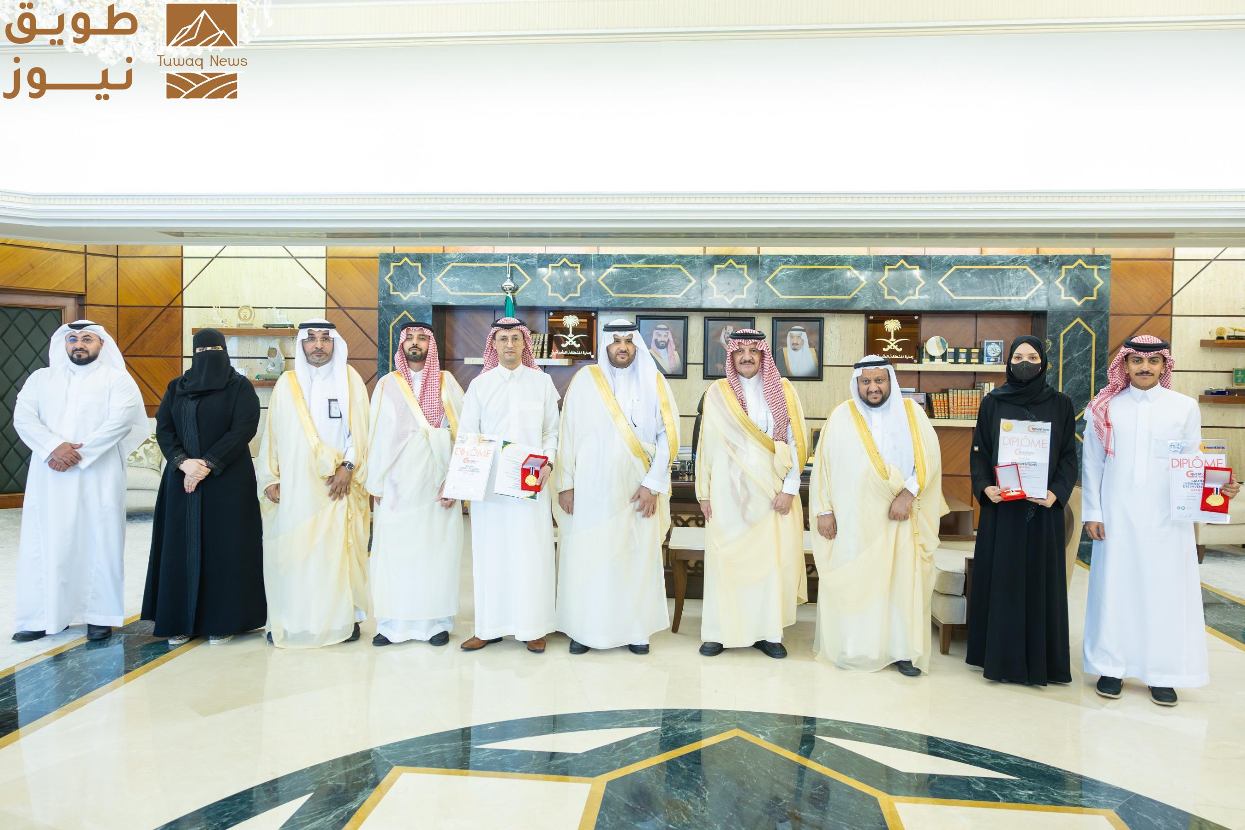 Read more about the article سمو أمير المنطقة الشرقية يستقبل سعادة رئيس الجامعة ويؤكد دعم القيادة للابتكار وتنمية الكفاءات الوطنية